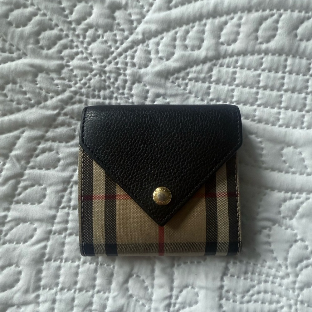Burberry Black and Beige Checkered Card Holder